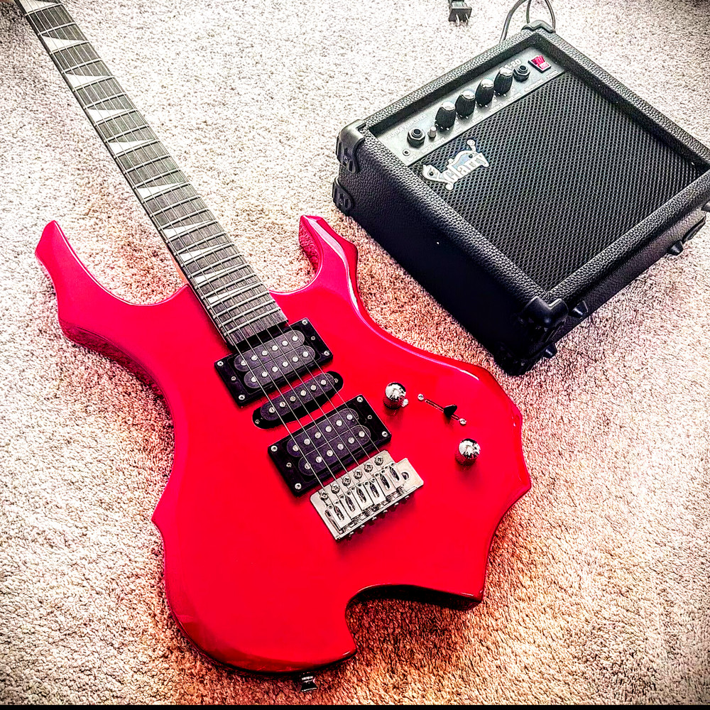 🎄HOLIDAY SPECIAL!🎄 +AMP! ESP Style Electric Guitar Case/Bag, Strap, Cable!