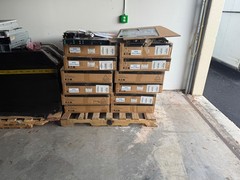 NEW IN BOX Eaton 5P 1U 5P1550GR /240V 1550 VA/1100W Uninterruptible Power S